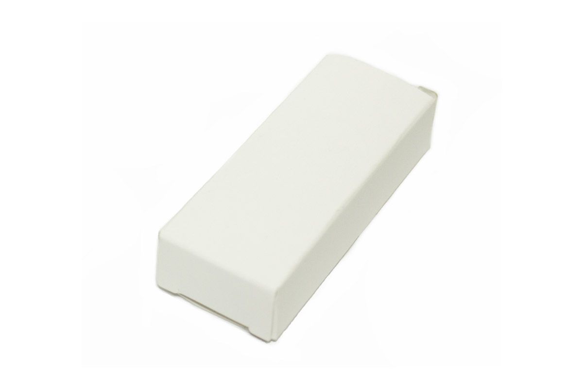 VAR008, CAJA CORTA DE CARTÓN
Caja Corta de color blanco para Memoria USB.
Se entrega desarmada.